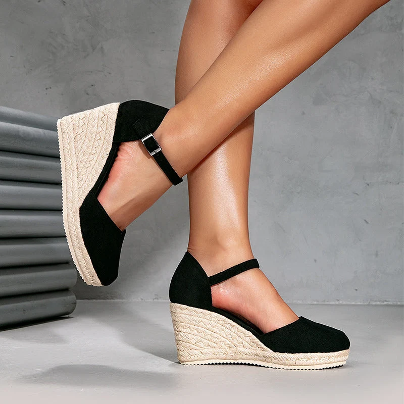 Damen Wedge-Sandalen mit eleganten Riemen und Raffia-Details Nord Taschen