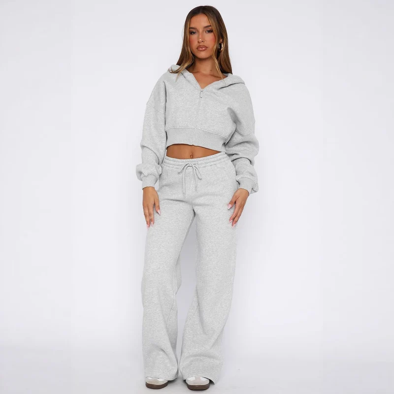 Damen moderner Cropped Hoodie und weite Jogginghose Set Nord Taschen