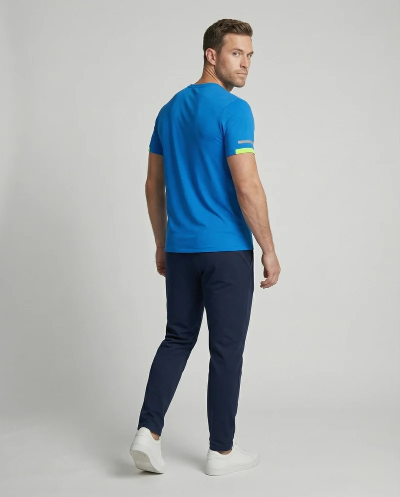 Herren nan athletisches Sportshirt aus strukturierter Mikrofaser mit Rundhalsausschnitt und figurnaher Passform