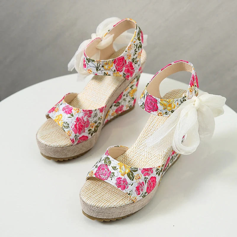 Damen Wedge-Sandaletten mit floralem Design und dekorativem Schleifendetail