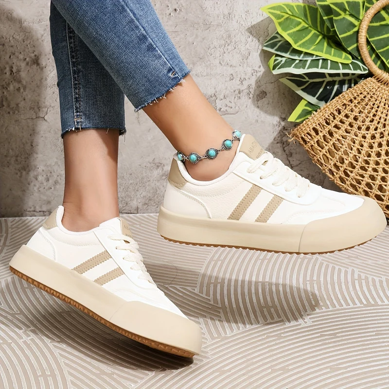 Klassische Sneaker Sophia Nord Taschen