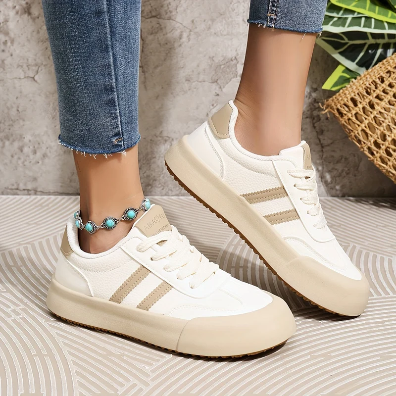 Klassische Sneaker Sophia Nord Taschen