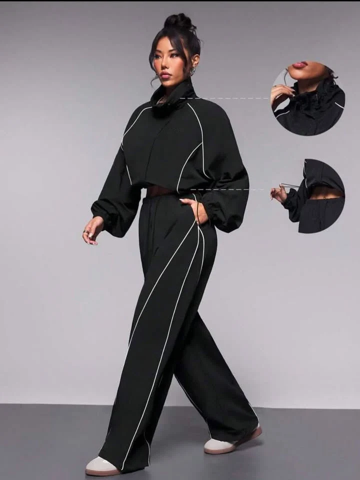 Damen modische Windbreaker-Jacke im lässigen Schnitt mit elastischen Details und hohem Kragen