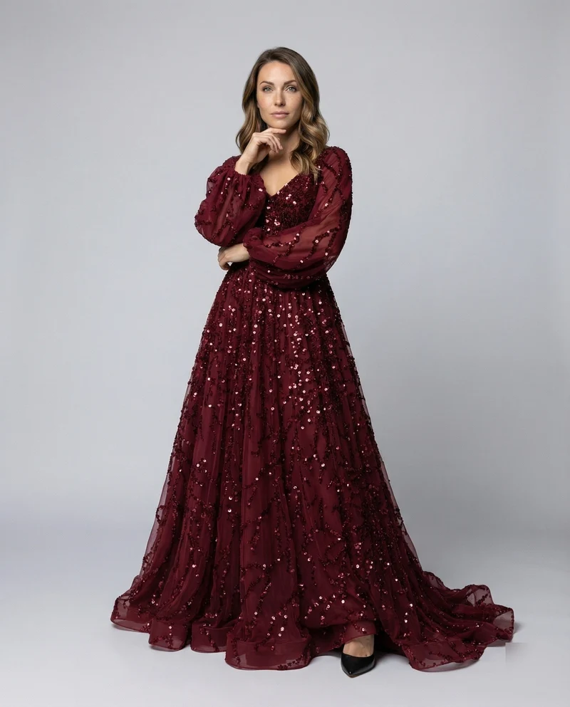 Damen glamouröse Gala-Robe mit opulentem Tüllrock