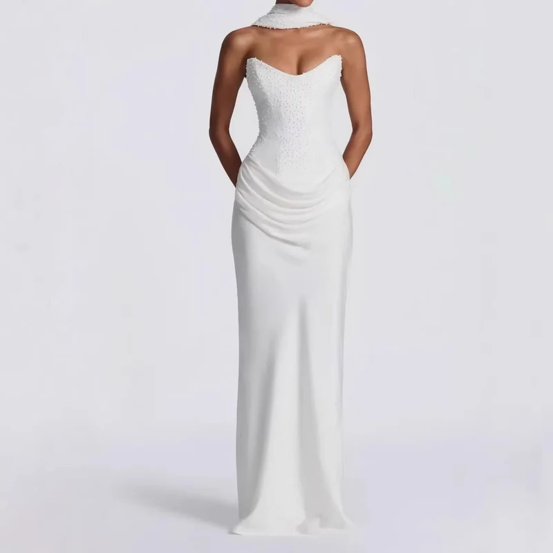 Damen Elegantes trägerloses Hochzeitskleid mit fließendem Rock Nord Taschen