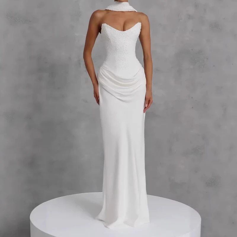 Damen Elegantes trägerloses Hochzeitskleid mit fließendem Rock Nord Taschen