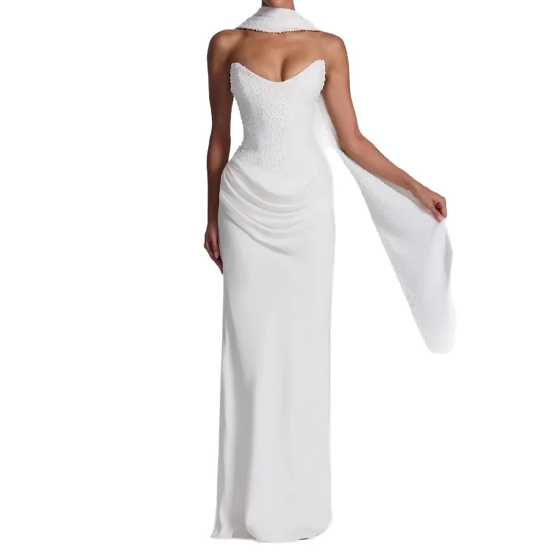 Damen Elegantes trägerloses Hochzeitskleid mit fließendem Rock Nord Taschen
