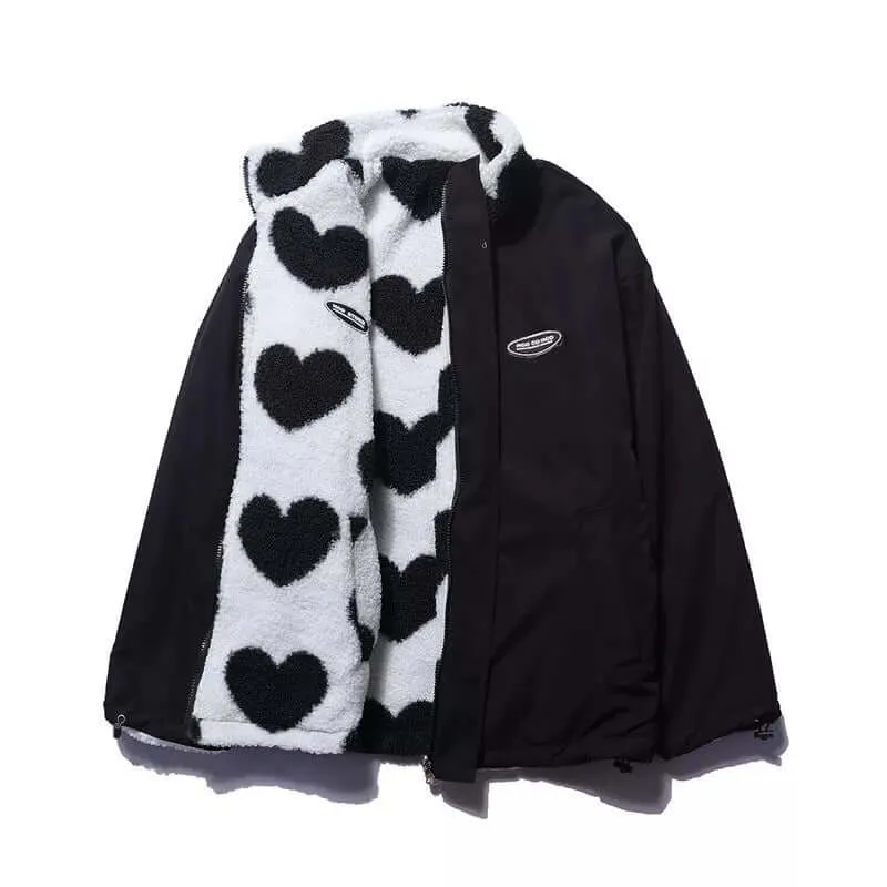 Wendbarer Herz-Druckmantel mit plüschigem Fleece-Futter