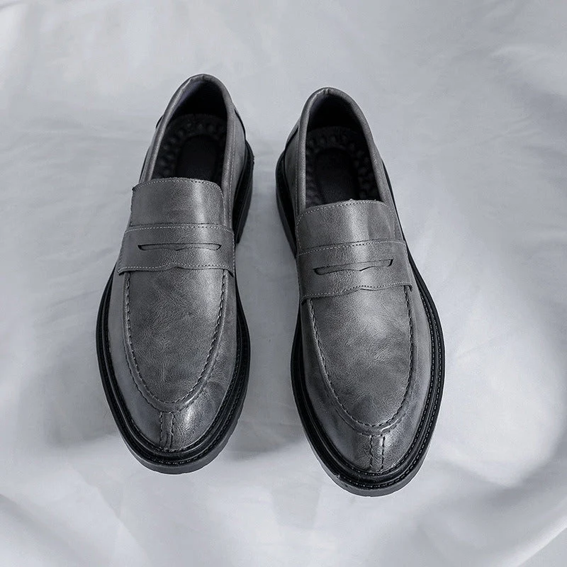 Damen Lederslipper mit rutschfester Profilsohle und eleganter Applikation