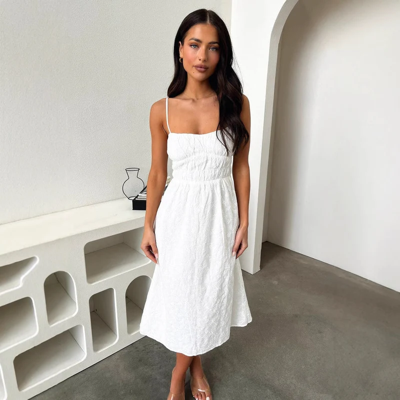 Damen Sommerliches Midi-Kleid mit verstellbaren Spaghettiträgern und Raffung Nord Taschen