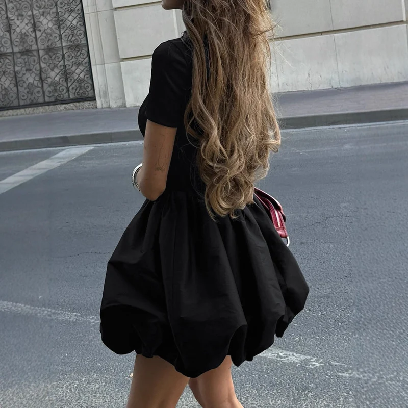 Damen Minikleid mit elegantem Stehkragen und voluminösem Rock