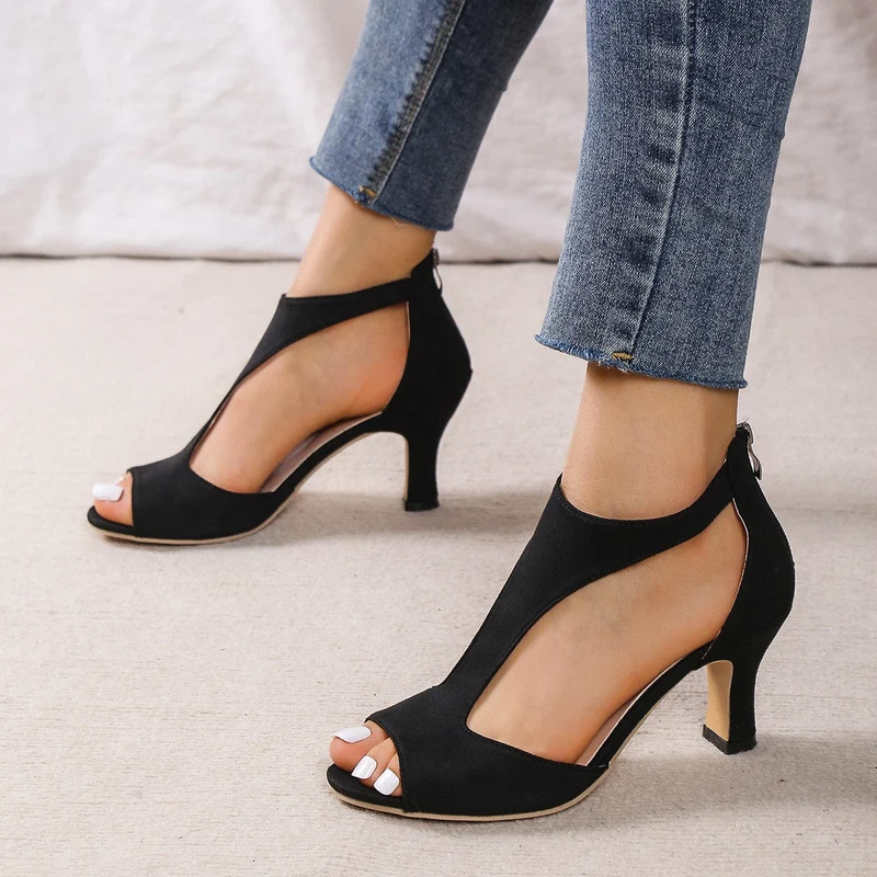 Damen Absatzsandalen mit offenen Riemen und modischem Schnürdesign