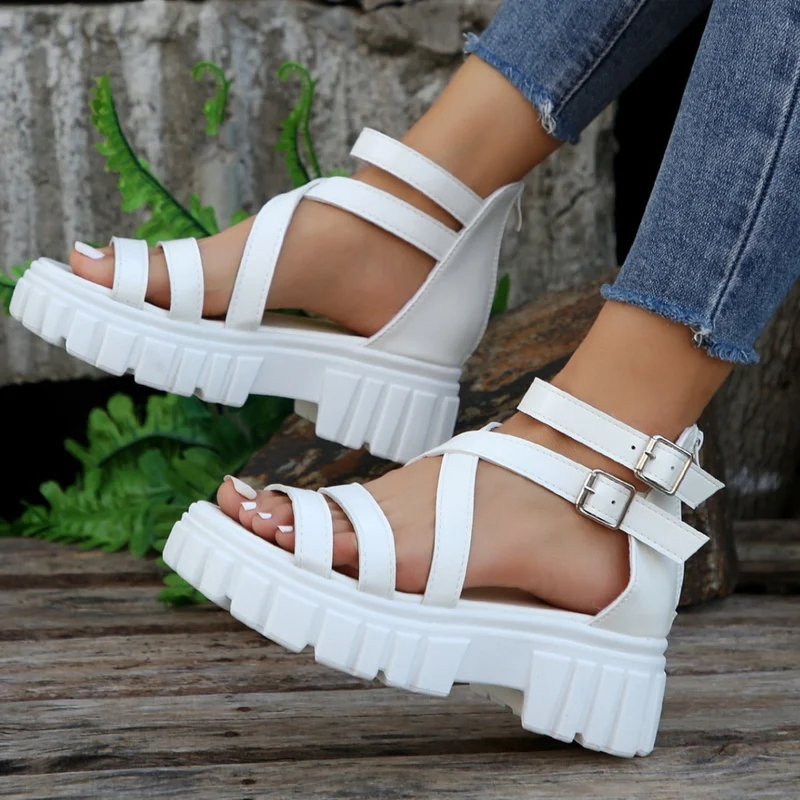 Damen Plateausandalen mit verstellbaren Riemen und robustem Profil