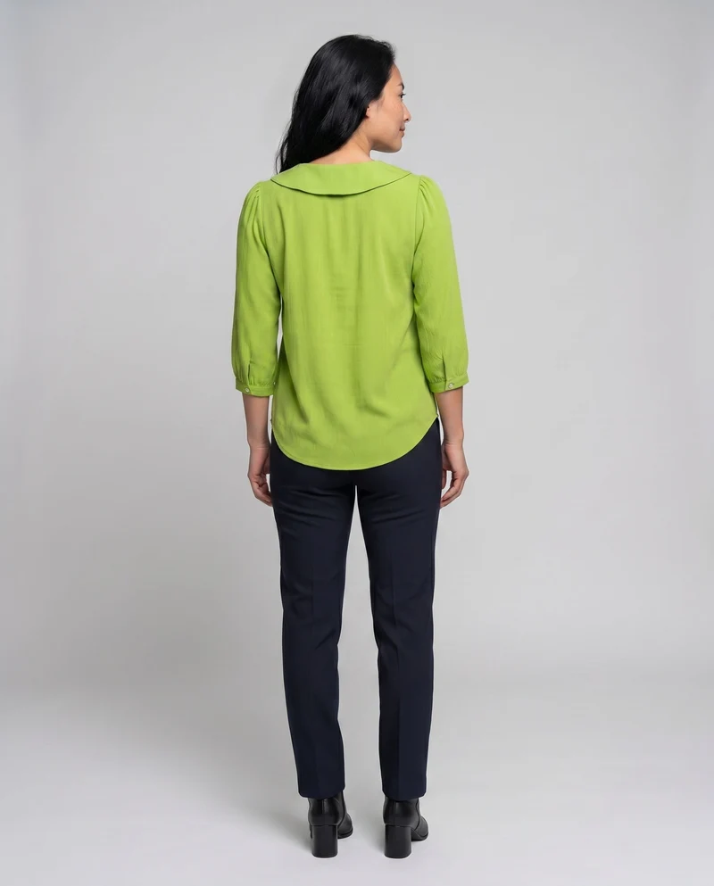 Damen Bluse mit weitem Kragen und kurzärmeligen Puffärmeln Nord Taschen