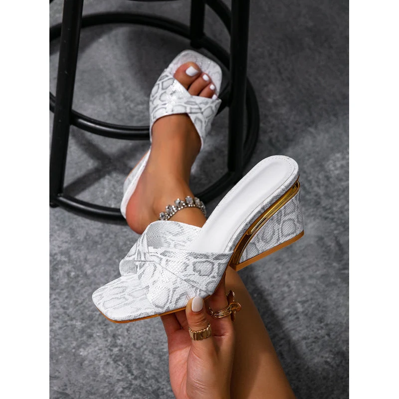 Damen Elegante Mules mit auffälligem Schlange-Design und stabilen Blockabsätzen Nord Taschen