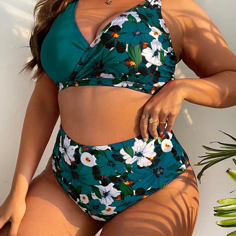 Damen nan Bikini-Set große Größen mit geformtem BH, V-Ausschnitt und hochgeschnittenem Taillenslip