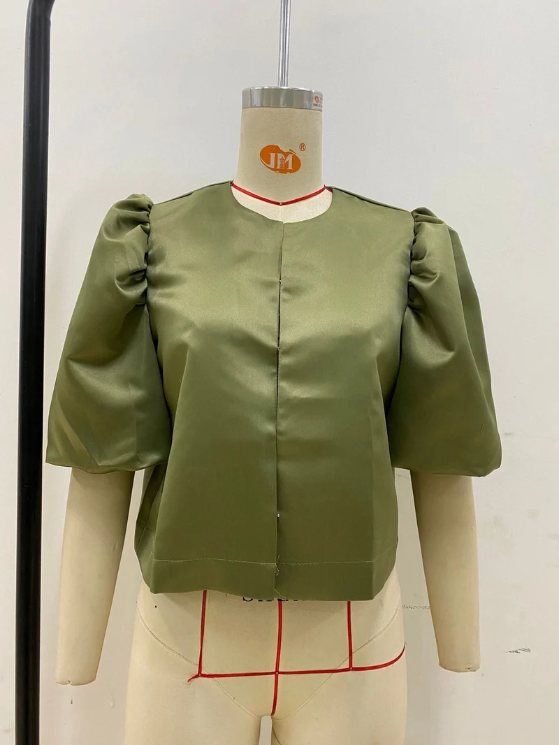 Damen stilvolle Bluse mit puffärmeln