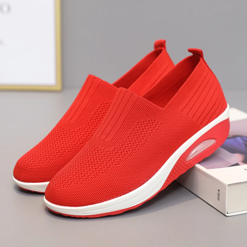 Damen Bequeme und luftige Slip-On Sneaker mit Dämpfungstechnologie