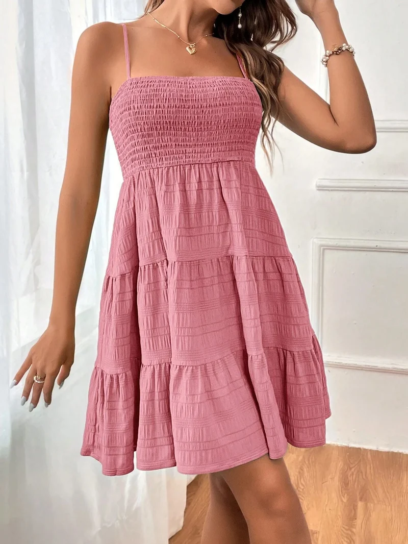 Damen Sommerliches Minikleid mit schmalen Trägern und Taillierung