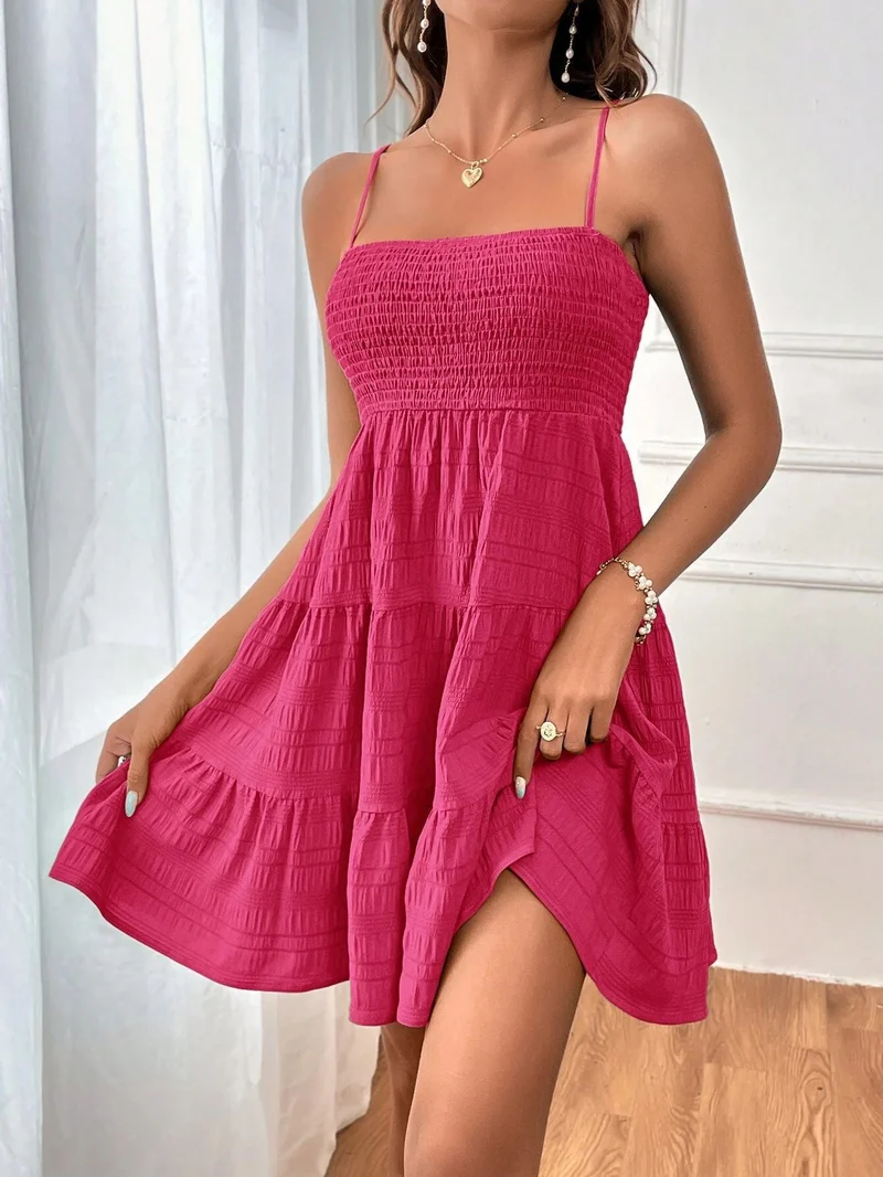 Damen Sommerliches Minikleid mit schmalen Trägern und Taillierung