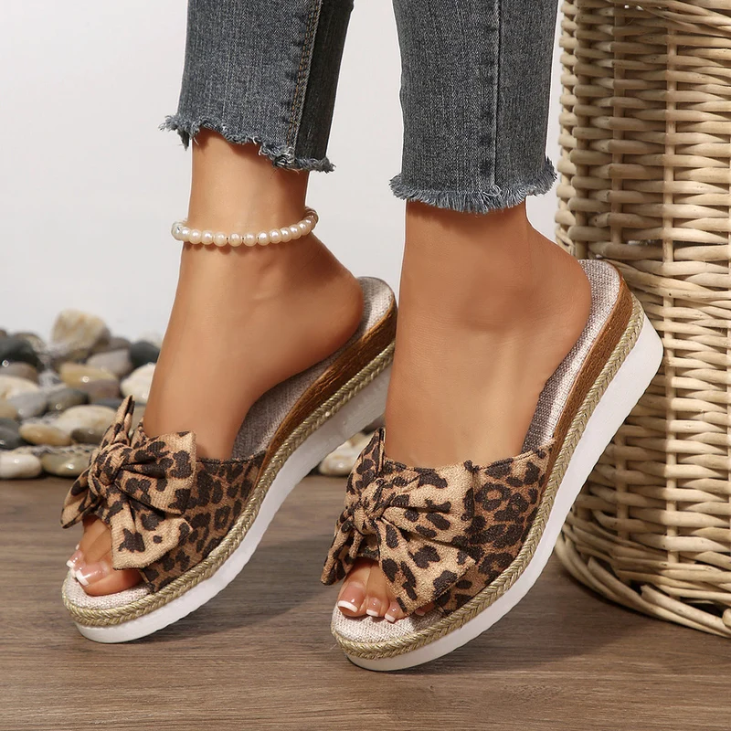 Damen Komfortable Wedge-Pantoletten mit modernen Schleifen und Jute-Detail