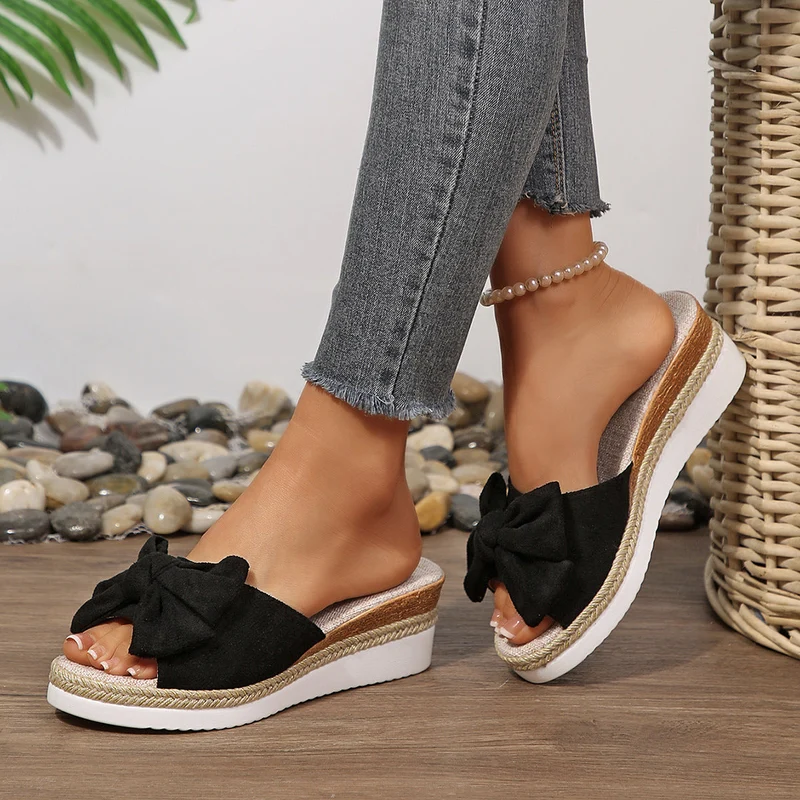 Damen Komfortable Wedge-Pantoletten mit modernen Schleifen und Jute-Detail