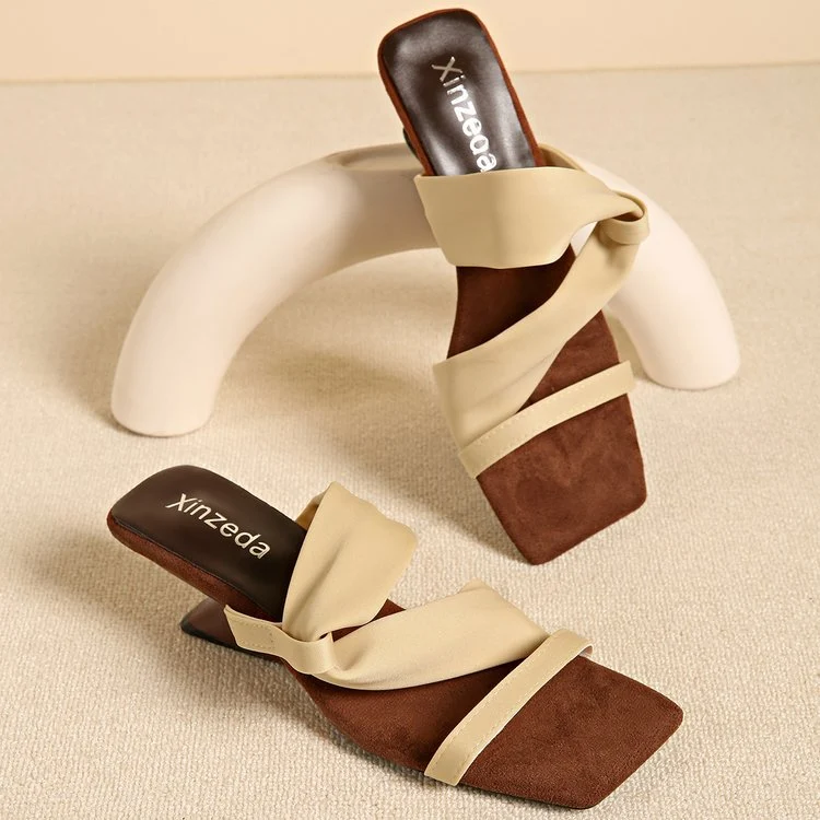 Damen Slide-Pantoletten mit stilvollem Riemendesign und bequemer Innensohle
