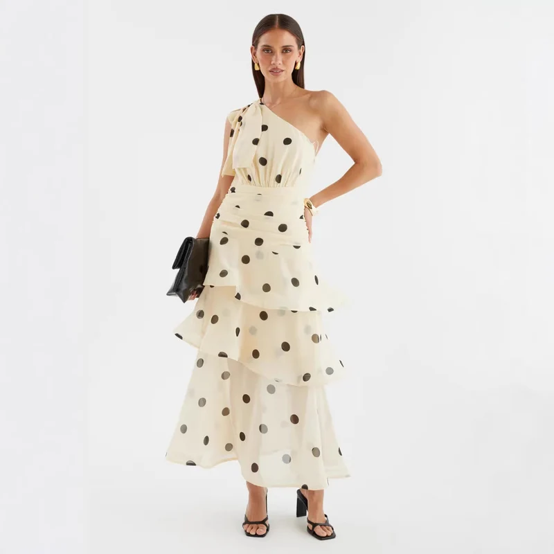 Damen Maxikleid mit asymmetrischem Schulterdesign und voluminösem Rock Nord Taschen