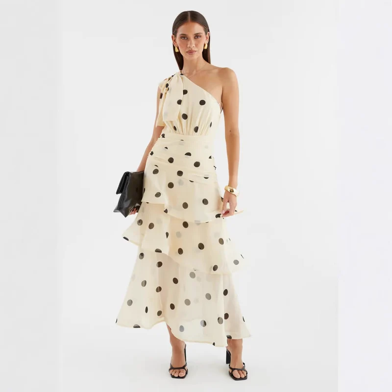 Damen Maxikleid mit asymmetrischem Schulterdesign und voluminösem Rock Nord Taschen