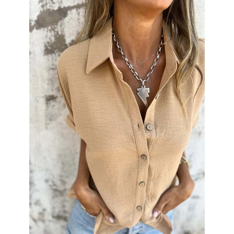 Damen lässige Kurzarmbluse mit Knopfdetails und Rollkragen