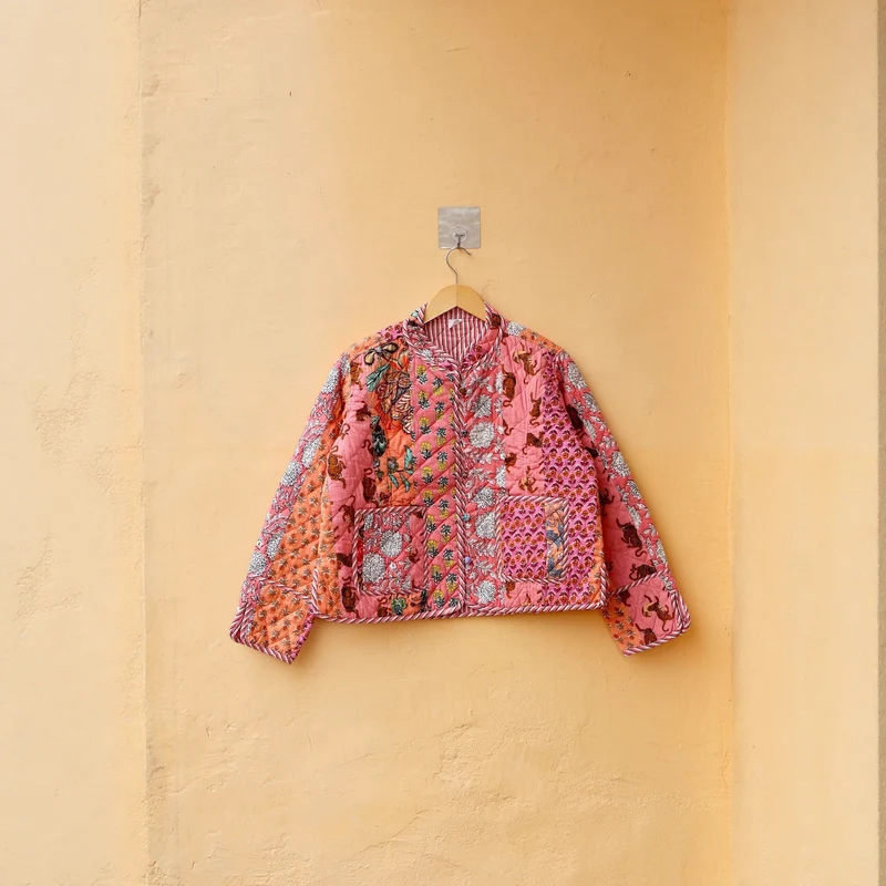 Damen gesteppte Patchwork-Jacke mit floralem Design Nord Taschen