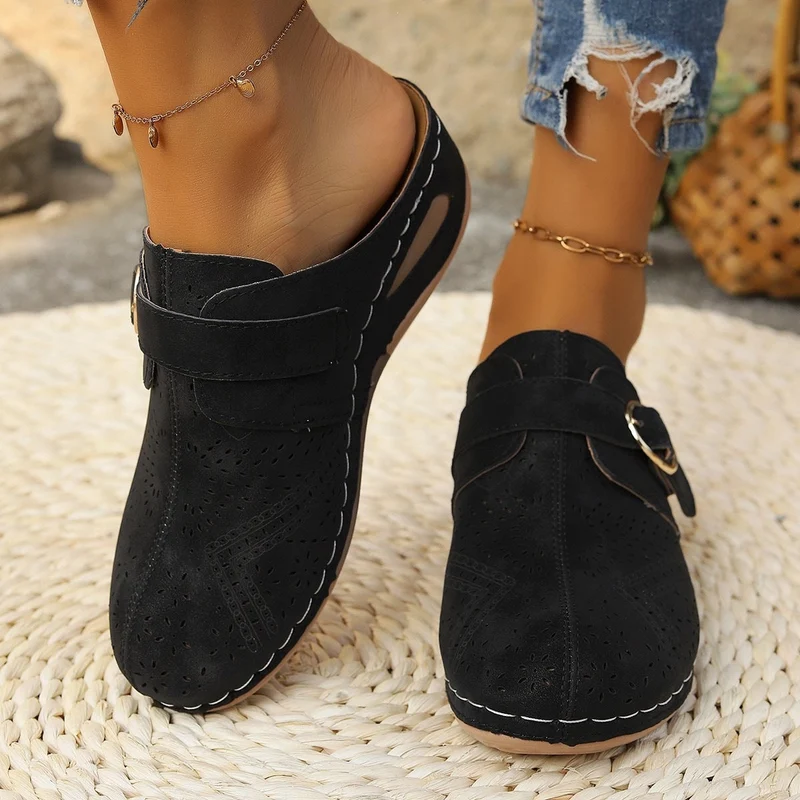 Damen Bequeme Clogs mit perforiertem Leder Nord Taschen
