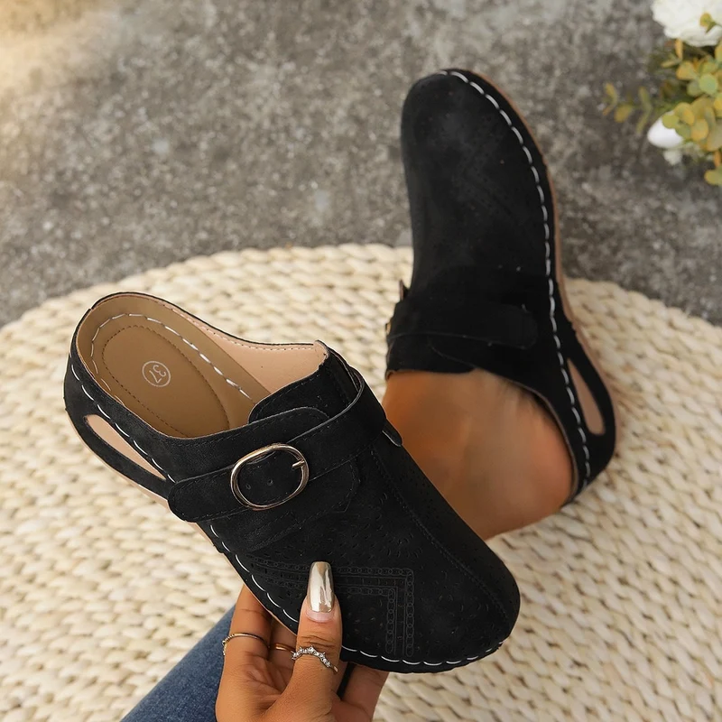 Damen Bequeme Clogs mit perforiertem Leder Nord Taschen