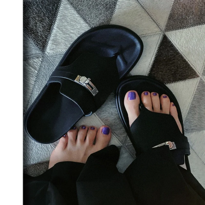 Damen Zehentrenner-Sandalen mit edlem Riemen und rutschfester Sohle
