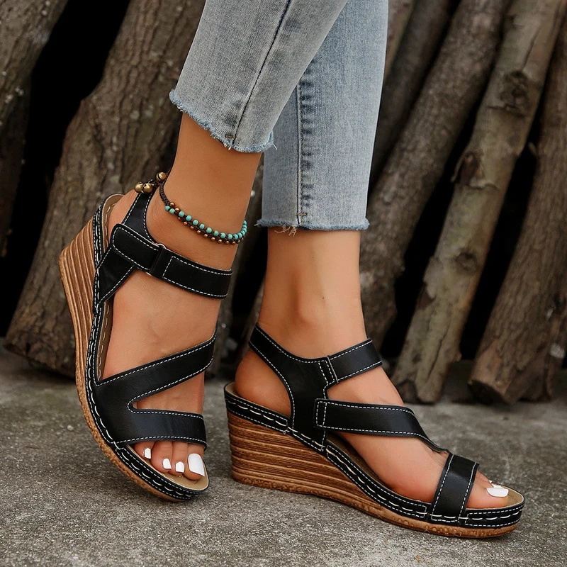 Damen Wedge-Sandalen mit komfortablem Riemendesign und ergonomischer Fußbettung Nord Taschen