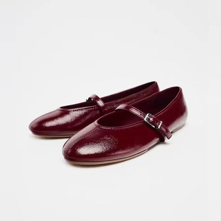Damen Ballerinas mit verstellbarem Riemen und glänzendem Obermaterial
