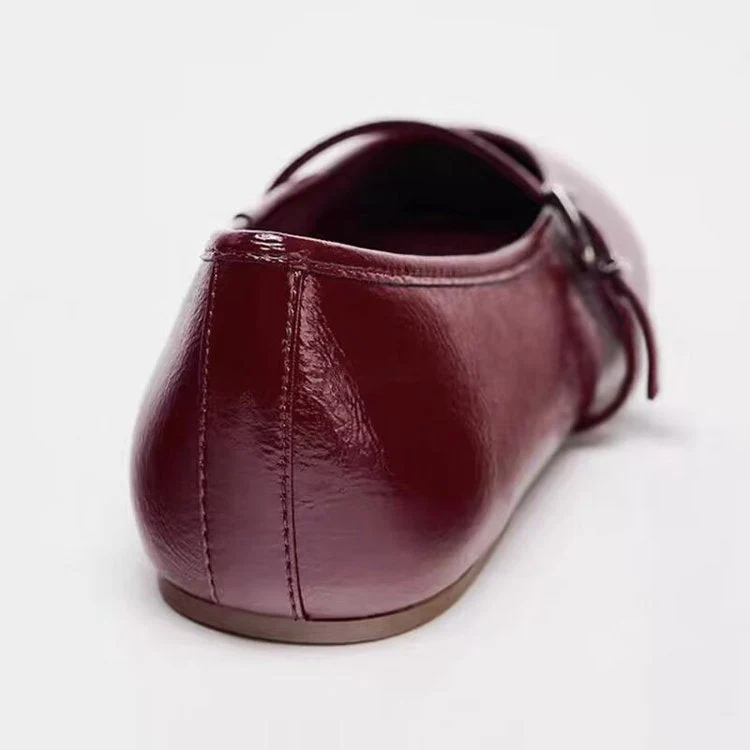 Damen Ballerinas mit verstellbarem Riemen und glänzendem Obermaterial