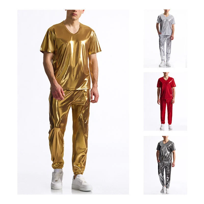 Herren Sportliches Set aus glänzendem Material mit V-Ausschnitt