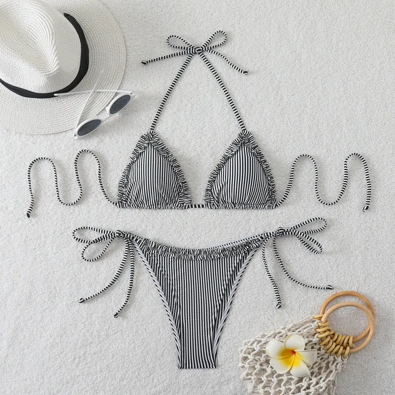 Damen Triangel-Bikini mit Raffungen und verstellbaren BindNord Taschenändern