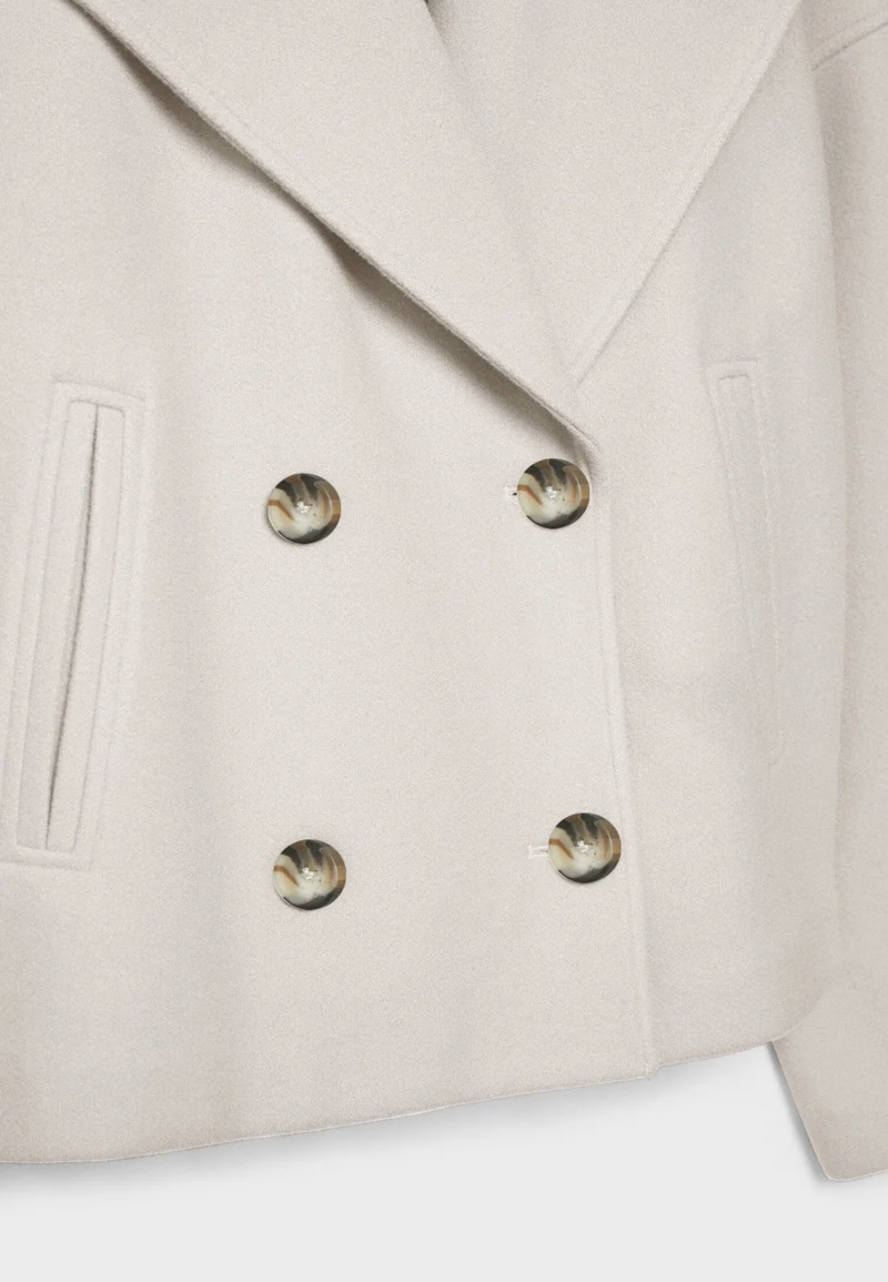Damenjacke - Knopfdetail