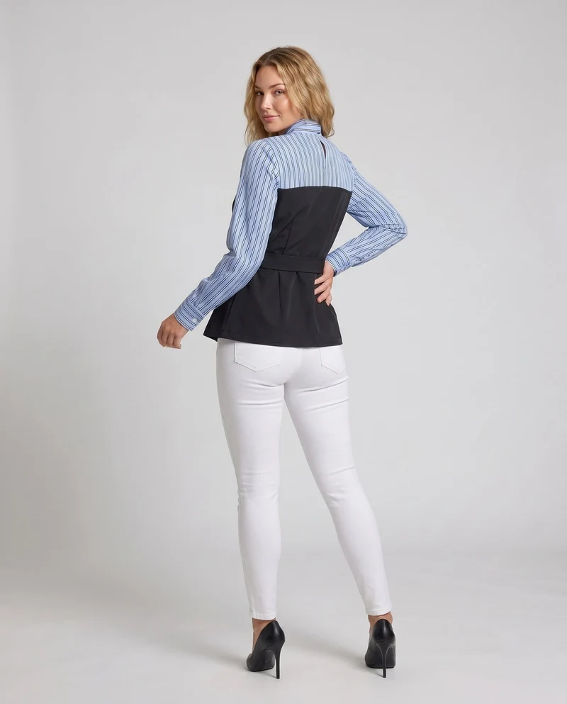 Damen Hemdbluse mit abnehmbaren Schleifendetails und figurbetonter Silhouette