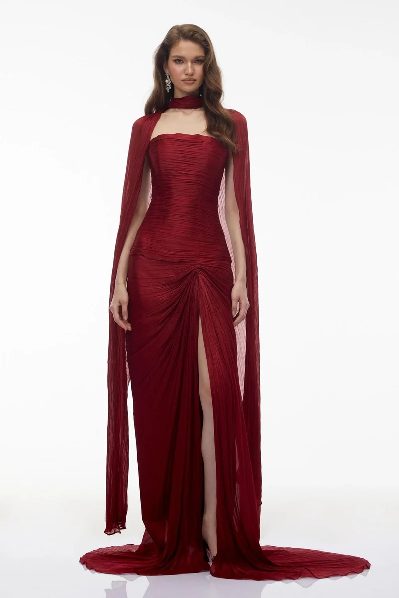 Damen Elegantes Maxikleid mit schulterfreier Silhouette und drapierter Cape-Optik Nord Taschen