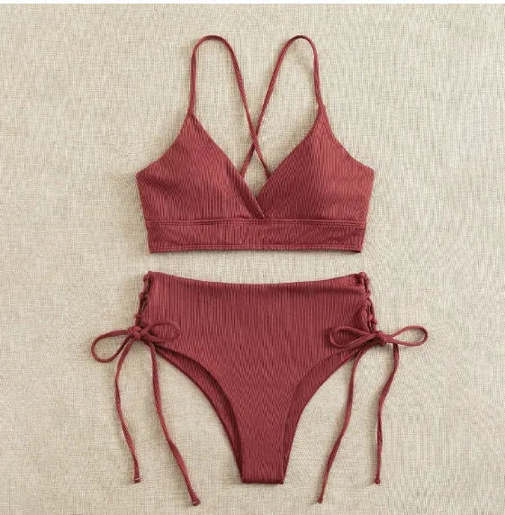 Damen Bikini-Set mit verstellbaren Trägern und raffinierten Schnürdetails