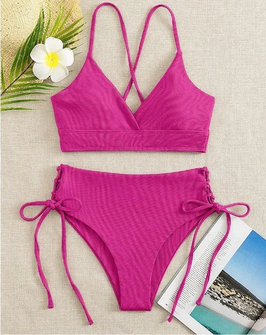 Damen Bikini-Set mit verstellbaren Trägern und raffinierten Schnürdetails