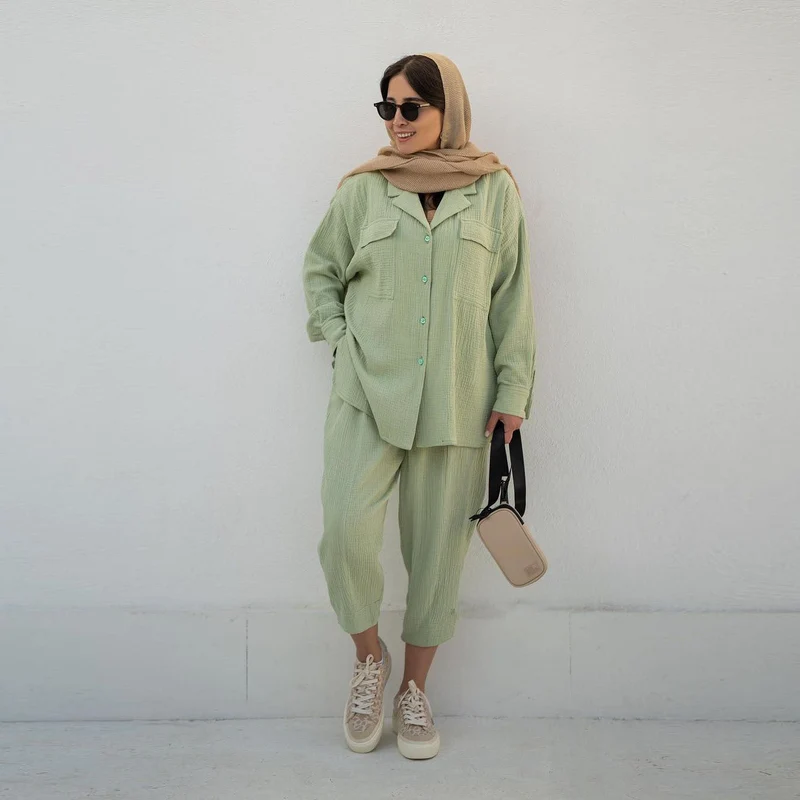 Damen lässiges Zwei-in-Eins Set mit hochwertigem Stoff und praktischen Taschen