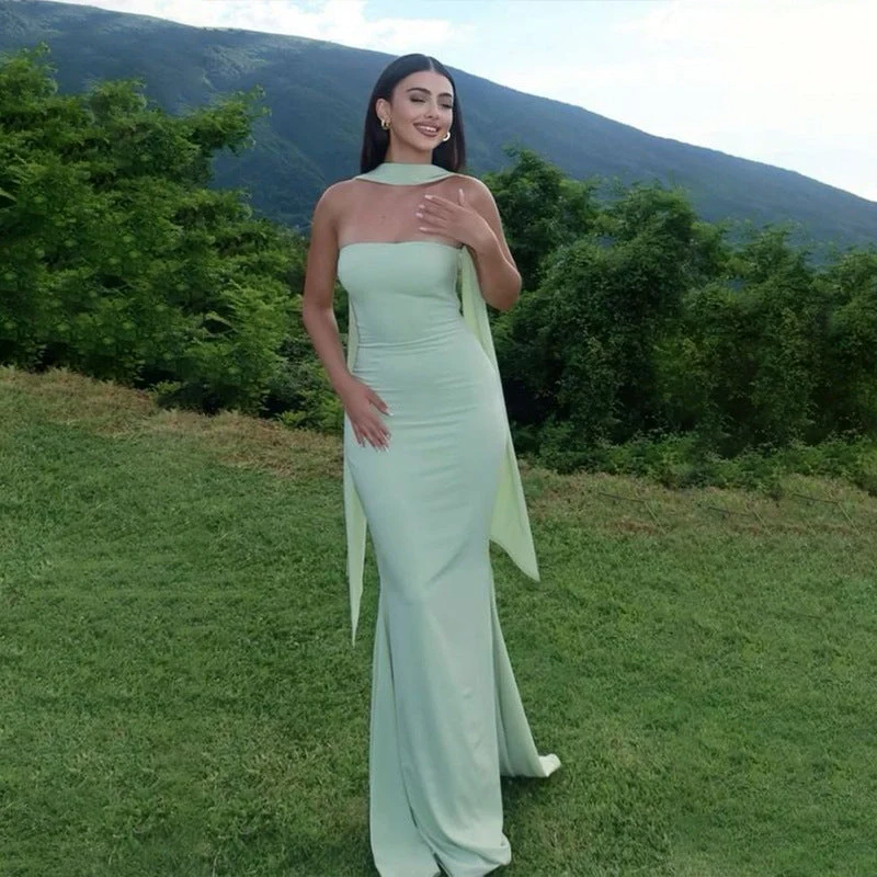 Damen Körperbetontes Set mit asymmetrischen Cut-Outs und langen Ärmeln