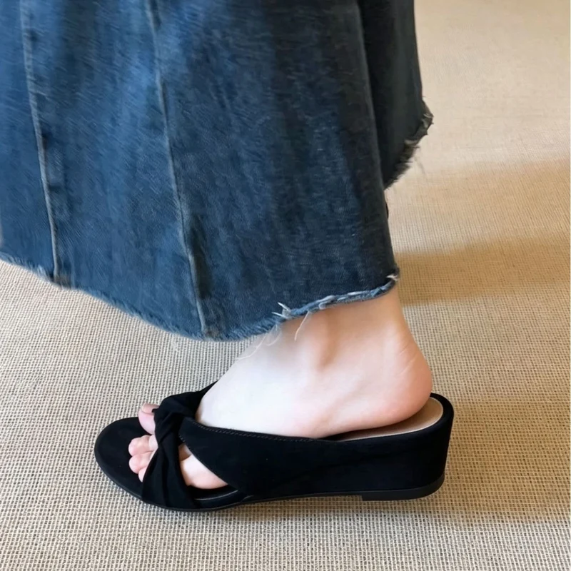 Damen elegante Bogenmuster-Sandalen mit geknotetem Riemendesign Nord Taschen