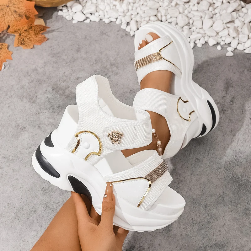 Damen nan wuchtige Plateausandale mit ergonomischer Wellensohle Klettverschluss und goldenen Zierapplikationen