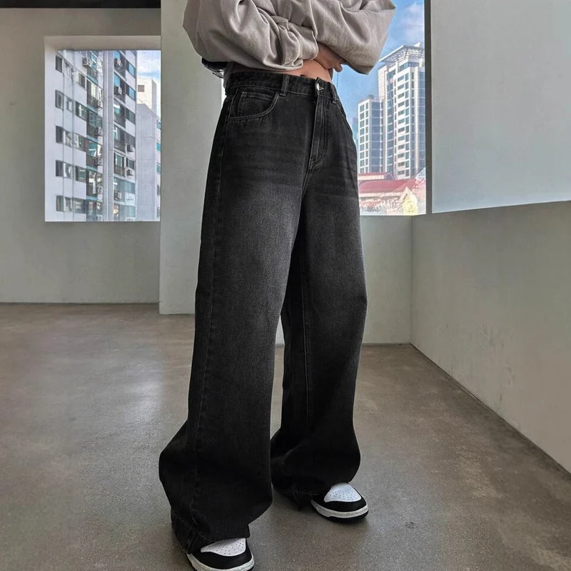 Damen Weite Jeanshose im modernem Schnitt mit elegantem Design