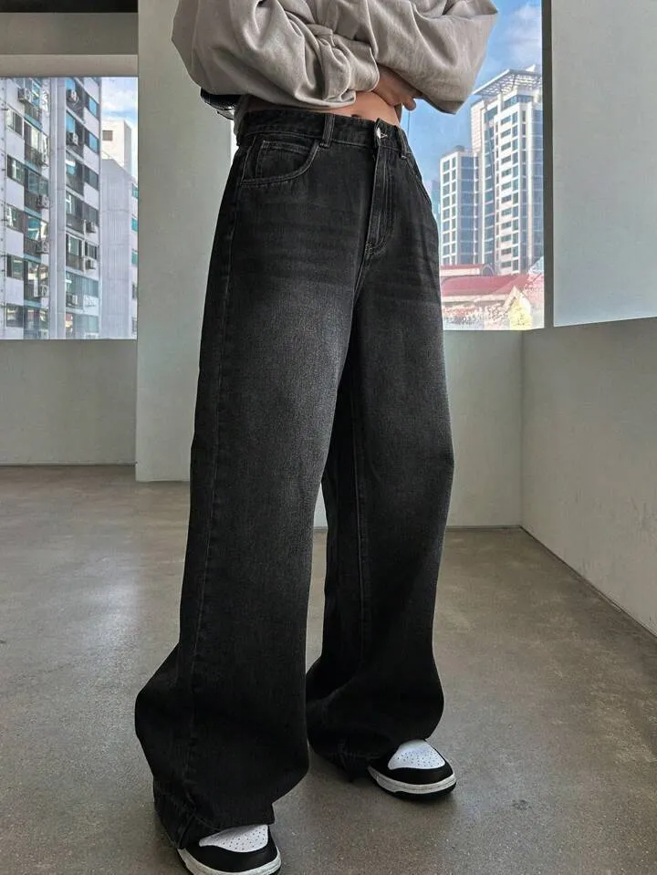 Damen Weite Jeanshose im modernem Schnitt mit elegantem Design